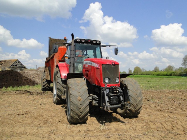 location tracteur agricole massey ferguson 200 cv