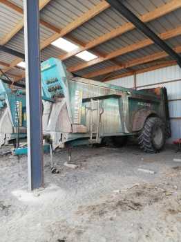 location-mat-riel-agricole-pandeur-fumier-l-ideal-1.jpg