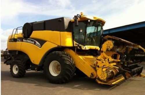 moissonneuse-batteuse-new-holland-cx840-2451081.jpg