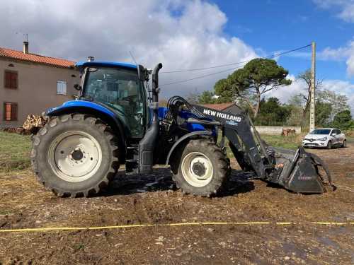 Location Tracteur agricole NEW HOLLAND 165 cv